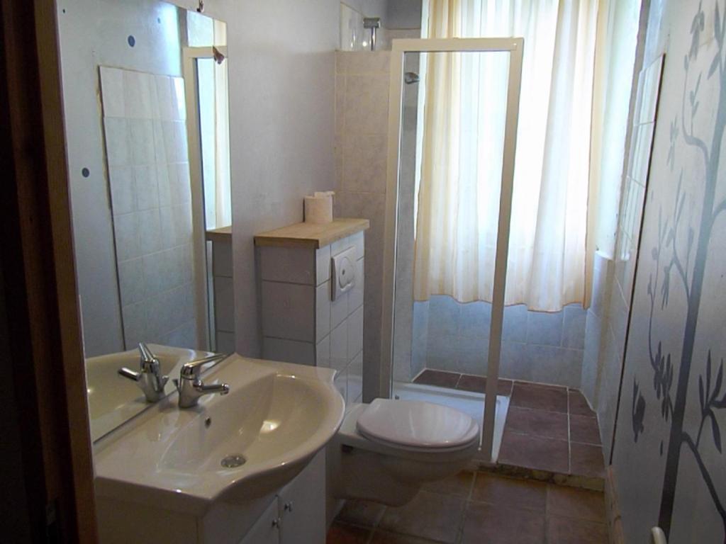 Chambres D'Hote Les Jardins De Prasserat Vallon-Pont-d'Arc Bilik gambar