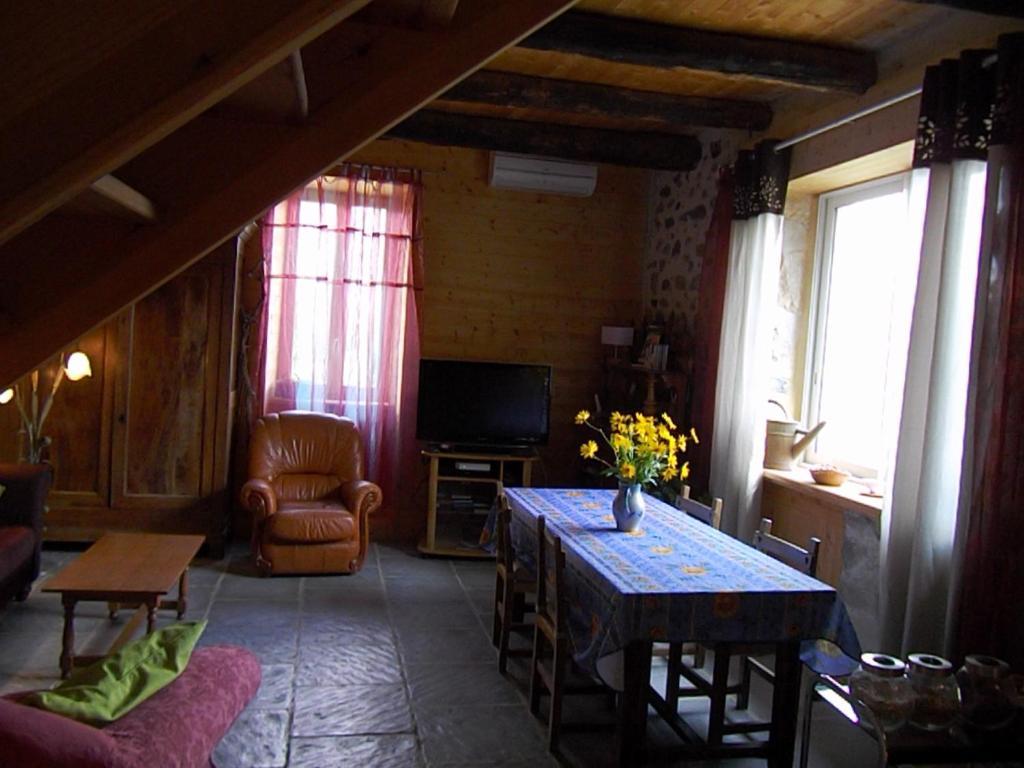 Chambres D'Hote Les Jardins De Prasserat Vallon-Pont-d'Arc Luaran gambar